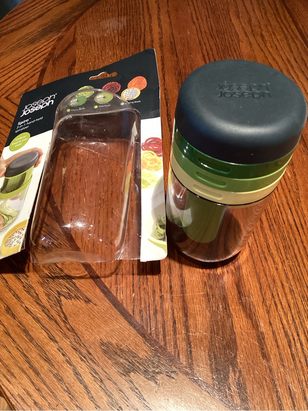 Joseph Joseph Compact Green & Black Handheld Spiralizer Grater